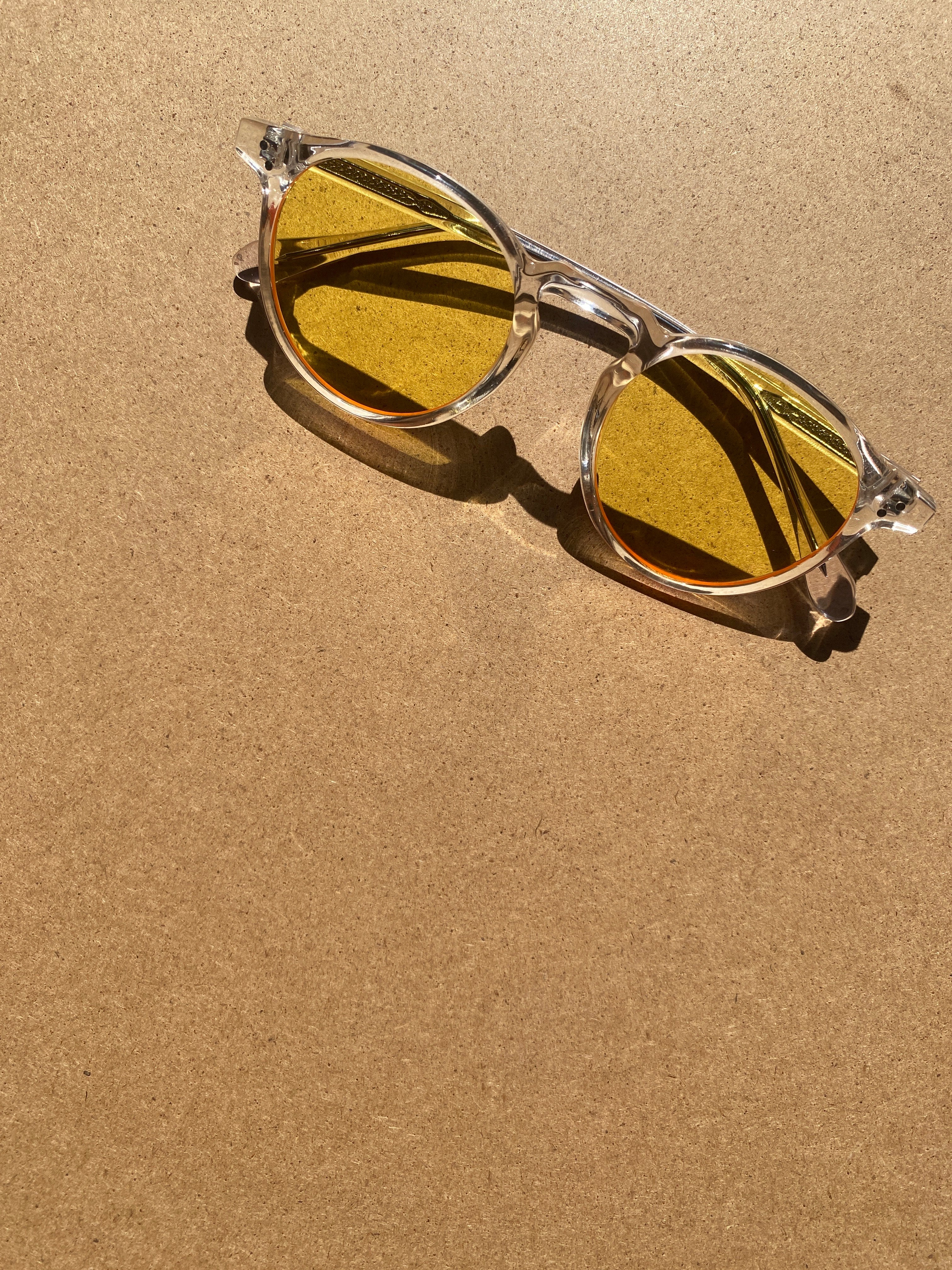 Lentes amarillos modelo Astra